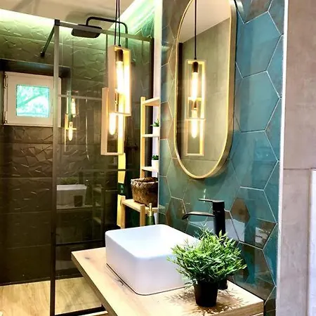 Heart Of The - Modern With Balcony * Бухарест