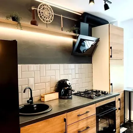 Heart Of The - Modern With Balcony Апартаменты *